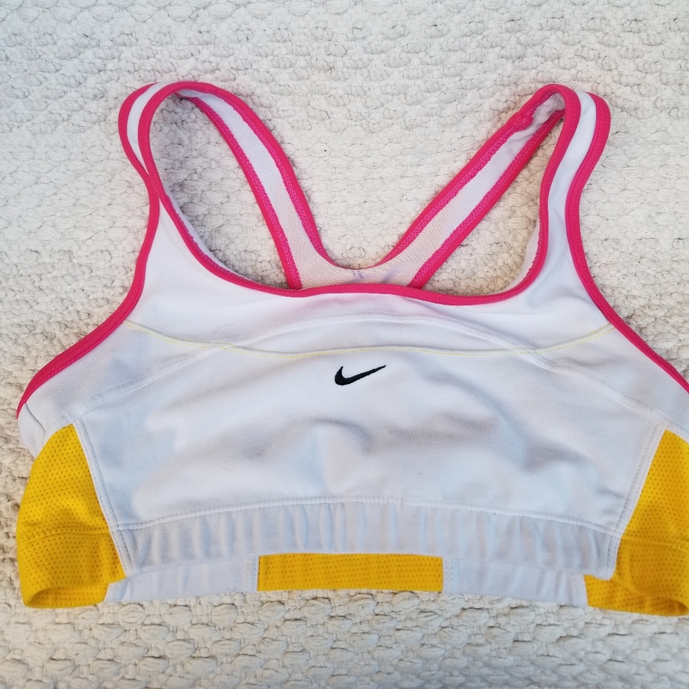 Nike sports bra size large